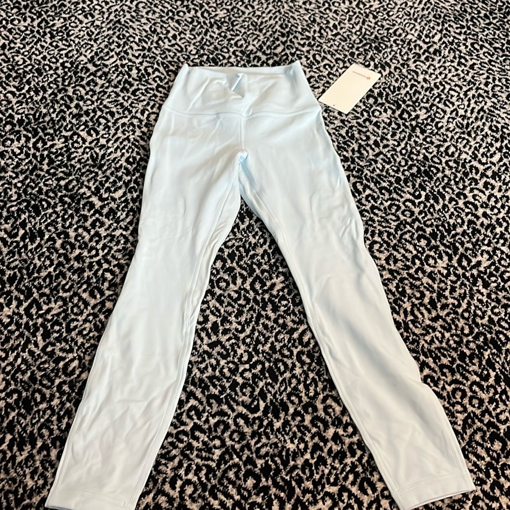Lululemon align 25” pant size 4 very light blue